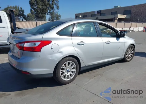 2012 Ford Focus Se z USA, uszkodzony, nr VIN 1FAHP3F2XCL348146